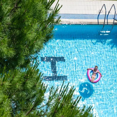 Tiffany's 3* קאטוליקה