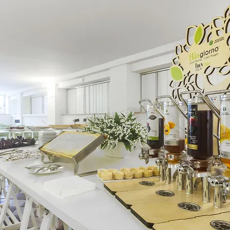 מלון Tiffany's 3*