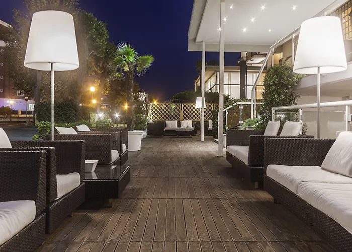 Tiffany's كاتوليكا